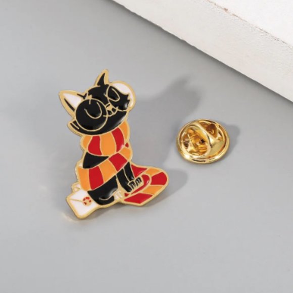🍏50% OFF/3+...Gryffindor Cat Pin (Harry Potter) - Picture 1 of 7